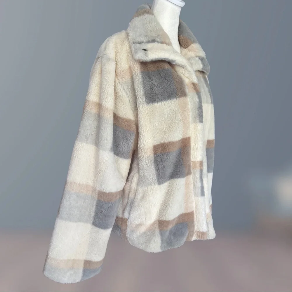 ACOA Winter's Tale Pocketed Plaid Faux Fur Jacket - Picture 9 of 13